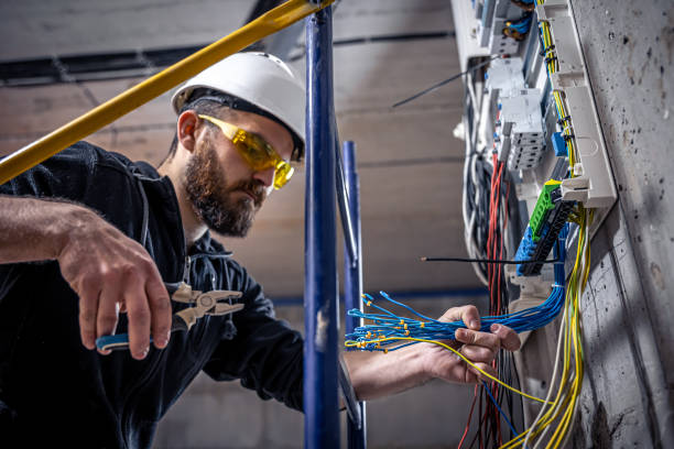Best Affordable Emergency Electrician  in Oregon, OH